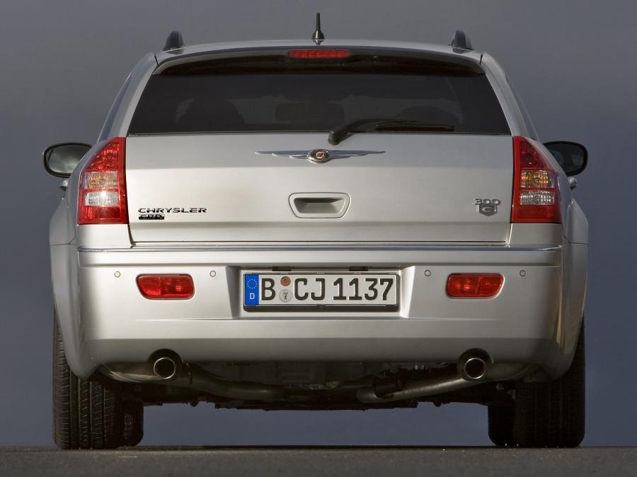  Chrysler 300C Touring 2007 года  (фото 4 из 7)